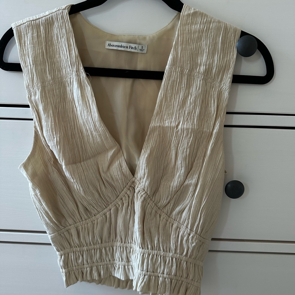Abercrombie & Fitch Women's Tan Crop Top
